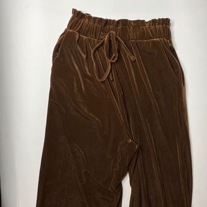 Wide leg velvet pants